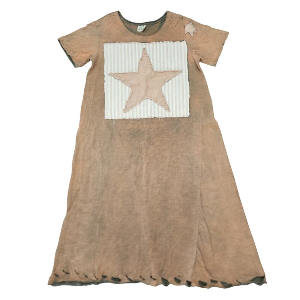 Relaxed Star Appliqué Maxi Dress in Dusty Peach